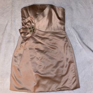 Alexia Designs Short Strapless Beige/Tan Mini Dress with
scrunch and Gem Brooch